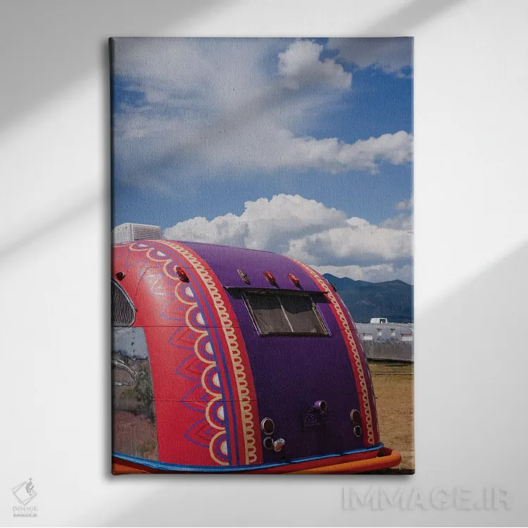 تابلو تریلر ایرستریم نیومکزیکو ۲ اثر بثانی یانگ - نمای روبهرو روی دیوار