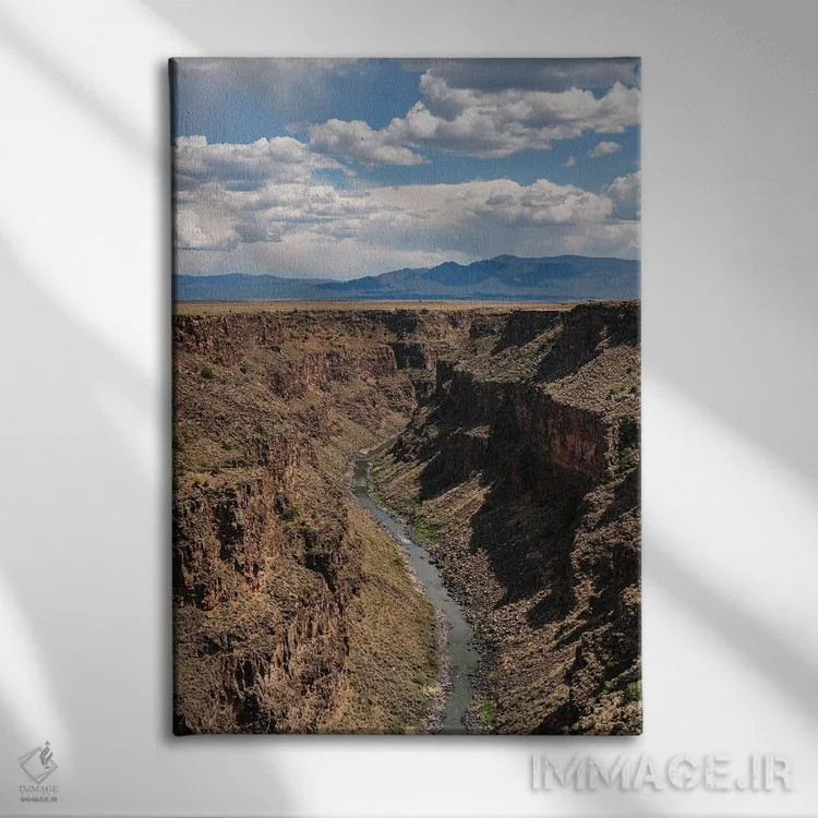 تابلو دره ریو گراند ۲ اثر بثانی یانگ - نمای روبهرو روی دیوار