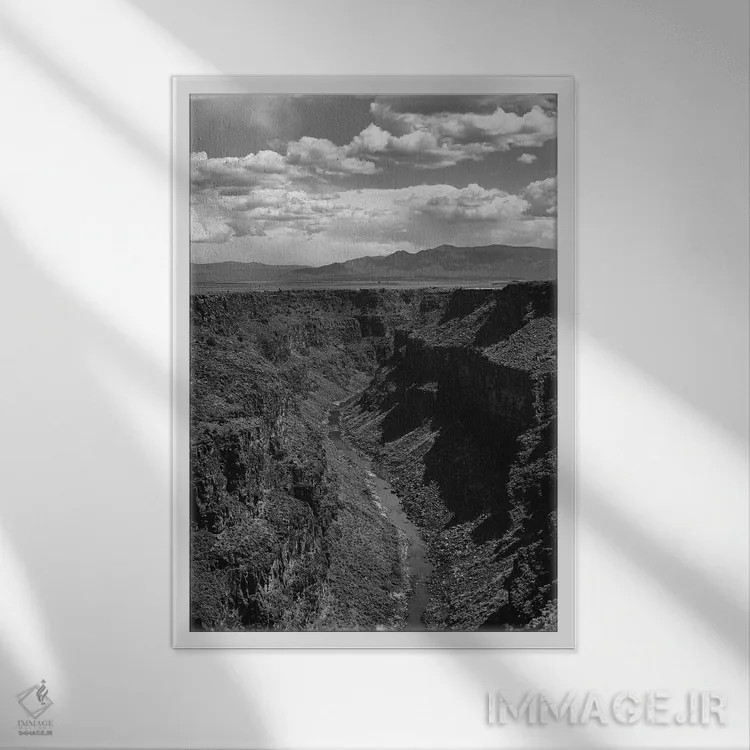 تابلو دره ریو گراند ۴ اثر بثانی یانگ - نمای قابدار سفید