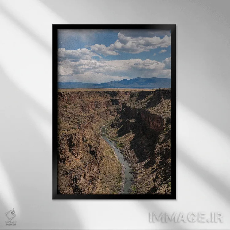 تابلو دره ریو گراند ۲ اثر بثانی یانگ - نمای قابدار مشکی