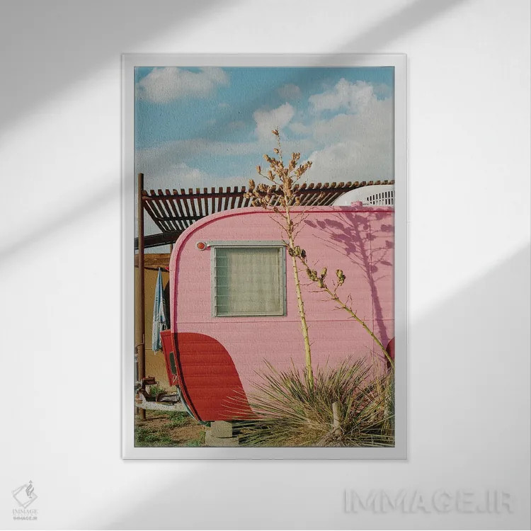 تابلو اِل کُسمیکو مارفا ۲ (هتل معروف در تگزاس) اثر بثانی یانگ - نمای قابدار سفید