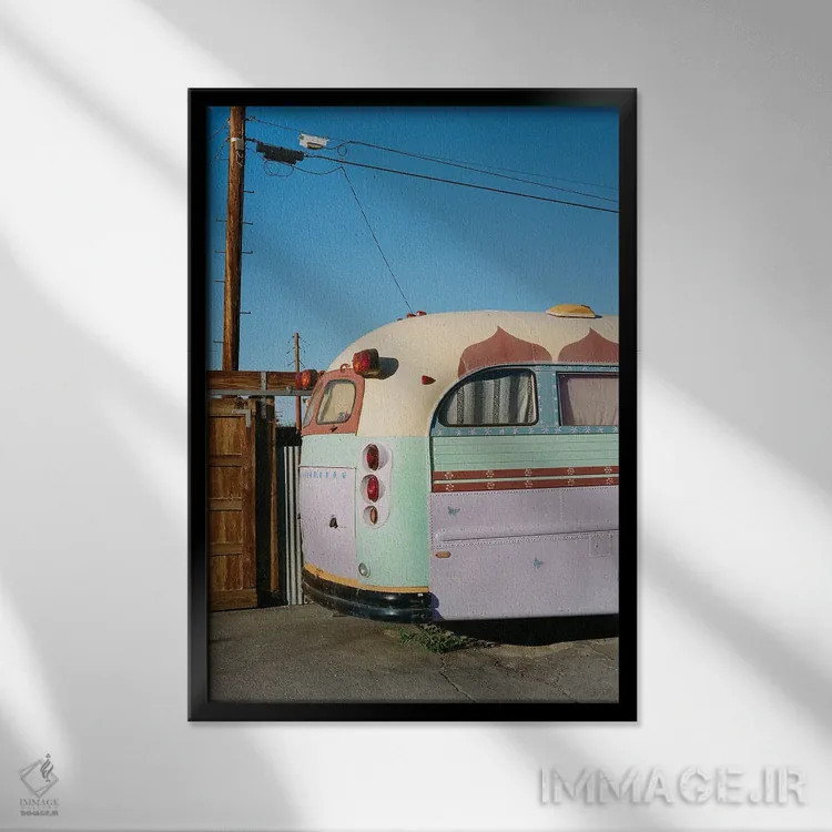 تابلو اتوبوس جاشوا تری روی نگاتیو اثر بثانی یانگ - نمای قابدار مشکی