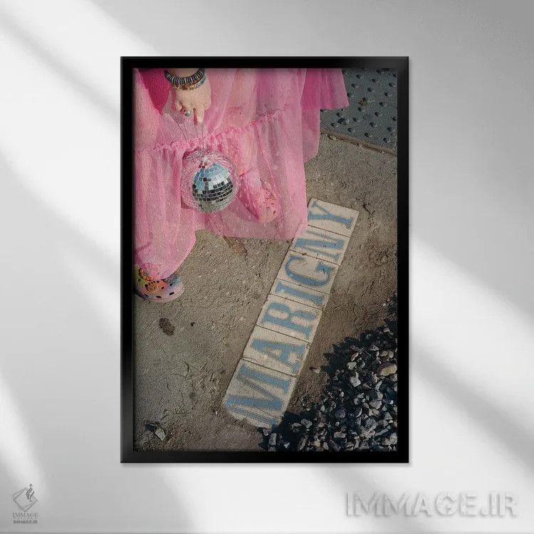 تابلو مارینی نیواورلئان روی نگاتیو (محله) اثر بثانی یانگ - نمای قابدار مشکی