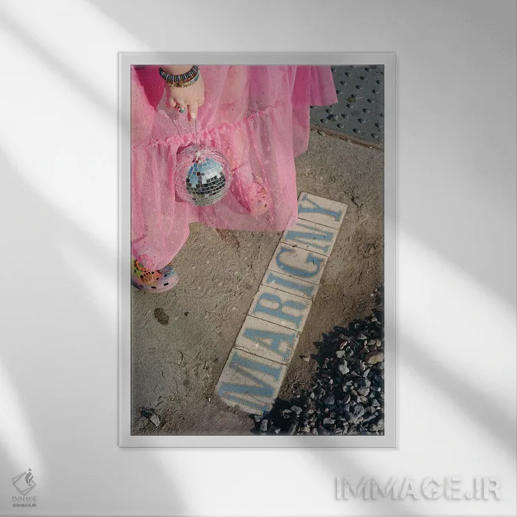 تابلو مارینی نیواورلئان روی نگاتیو (محله) اثر بثانی یانگ - نمای قابدار سفید