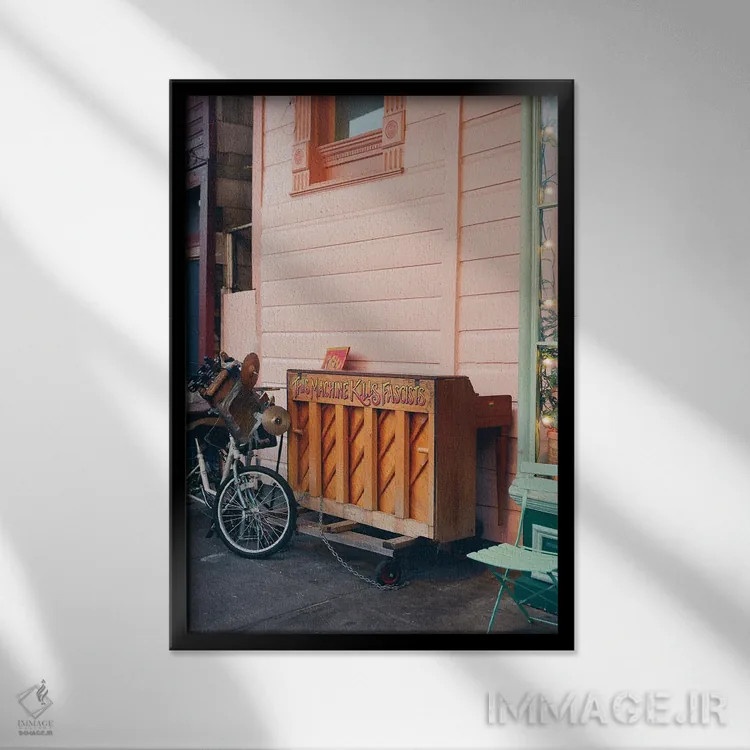 تابلو هنر خیابانی نیواورلئان ۱۷ روی نگاتیو اثر بثانی یانگ - نمای قابدار مشکی