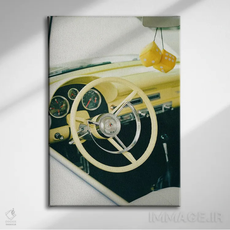 تابلو خودروی کلاسیک ۶ اثر بثانی یانگ - نمای روبهرو روی دیوار