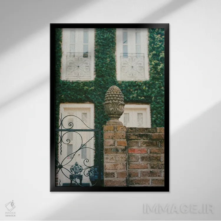 تابلو معماری چارلستون ۷ روی نگاتیو اثر بثانی یانگ - نمای قابدار مشکی