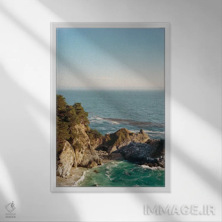 تابلو بیگ سور شماره دو روی فیلم اثر بثانی یانگ - نمای قابدار سفید