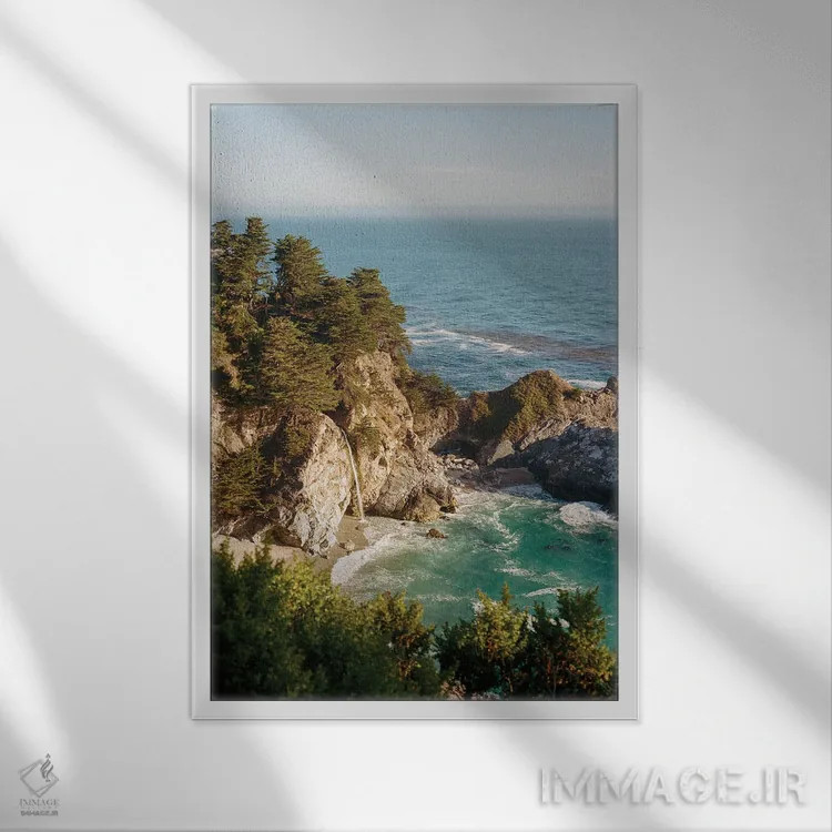 تابلو بیگ سور روی فیلم اثر بثانی یانگ - نمای قابدار سفید