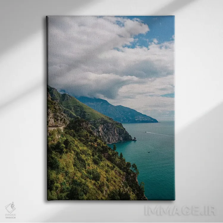 تابلو جاده ساحلی آمالفی شماره هجده اثر بثانی یانگ - نمای روبهرو روی دیوار