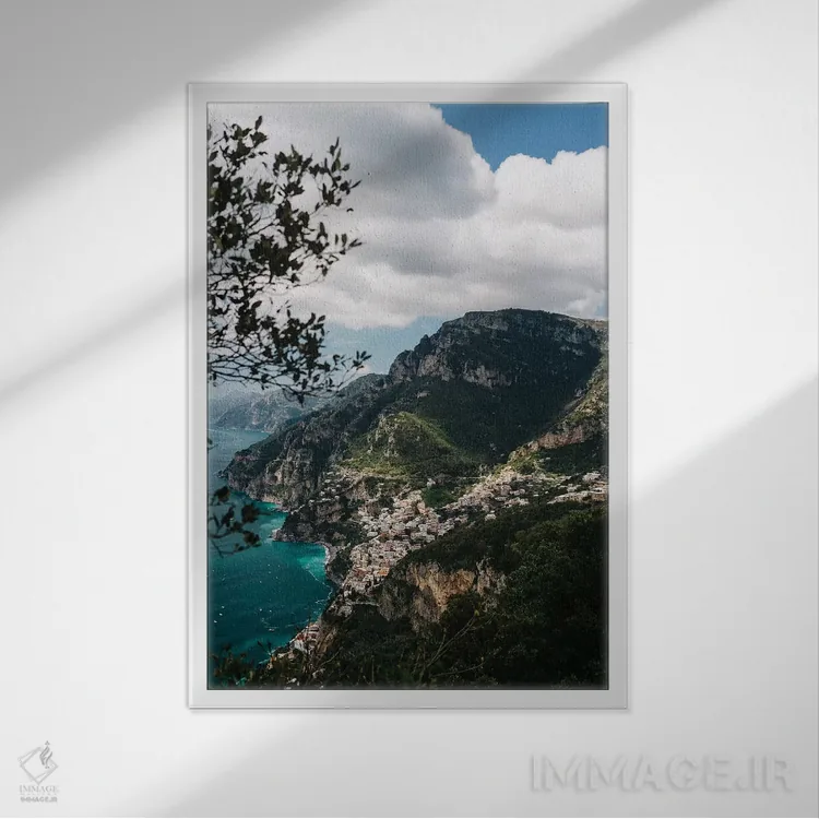 تابلو پوزیتانو (ایتالیا) اثر بثانی یانگ - نمای قابدار سفید