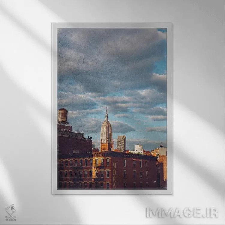 تابلو امپایر استیت (ساختمان معروف نیویورک) اثر بثانی یانگ - نمای قابدار سفید