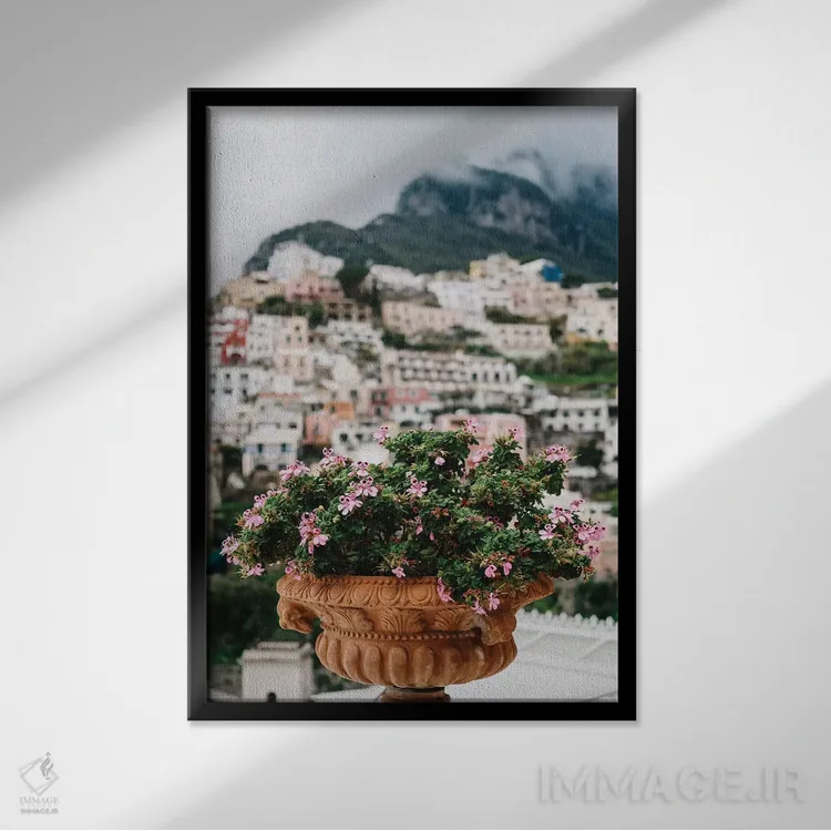 تابلو پوزیتانو بارانی ۵ اثر بثانی یانگ - نمای قابدار مشکی