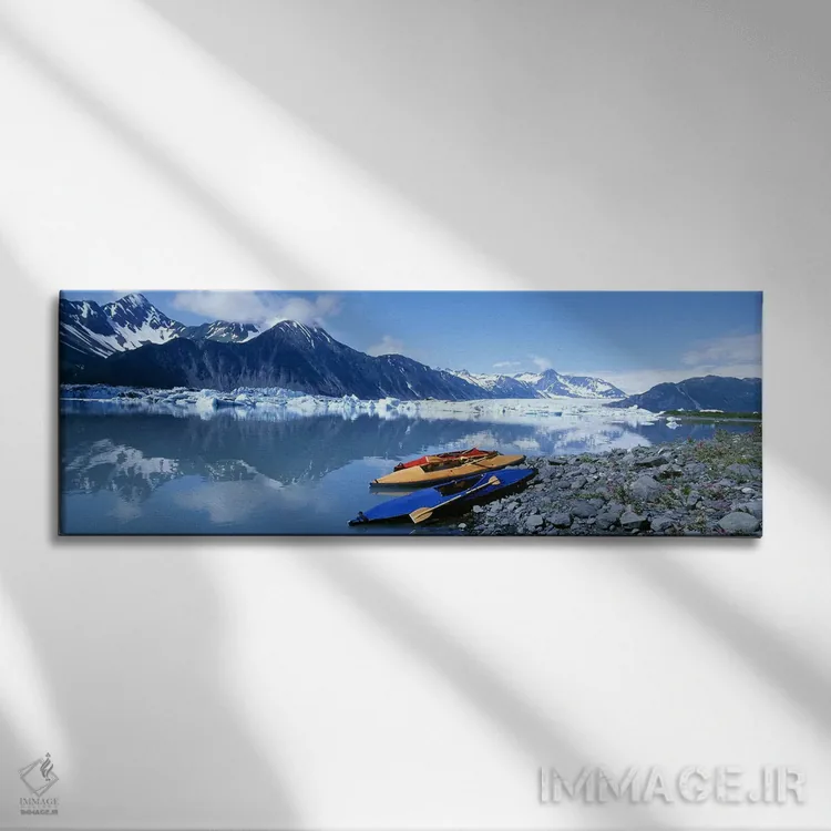 تابلو Alaska, USA,قایقهای کایاک در کنار رودخانه، آلاسکا، آمریکا اثر پانورامیک ایمجز (استودیو عکاسی عریض) - نمای روبهرو روی دیوار