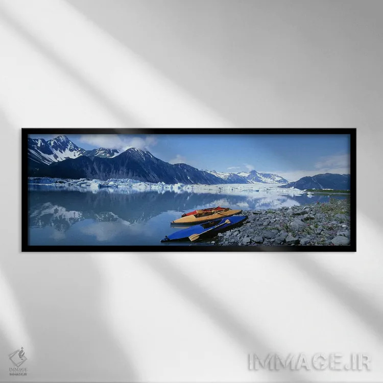 تابلو Alaska, USA,قایقهای کایاک در کنار رودخانه، آلاسکا، آمریکا اثر پانورامیک ایمجز (استودیو عکاسی عریض) - نمای قابدار مشکی