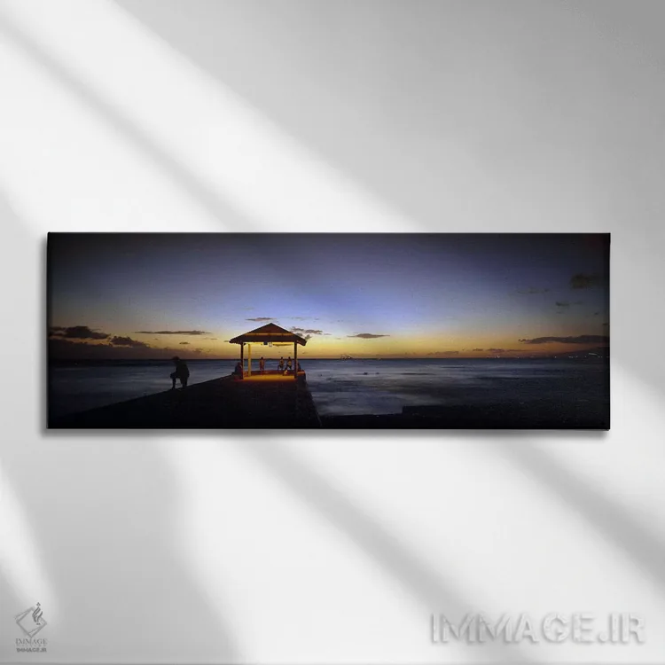 تابلو Waikiki Beach, Waikiki, Honolulu, Oahu, Hawaii, USA,گردشگران روی اسکله، ساحل وایکیکی، هونولولو، اوآهو، هاوایی، آمریکا اثر پانورامیک ایمجز (استودیو عکاسی عریض) - نمای روبهرو روی دیوار
