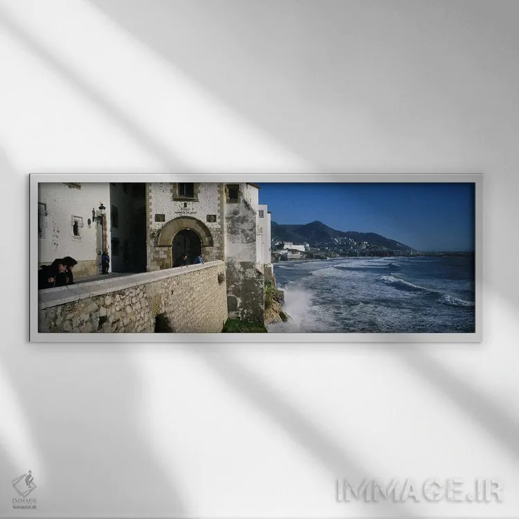 تابلو Sitges, Spain,گردشگران در کلیسای کنار دریا، سیتخس، اسپانیا اثر پانورامیک ایمجز (استودیو عکاسی عریض) - نمای قابدار سفید