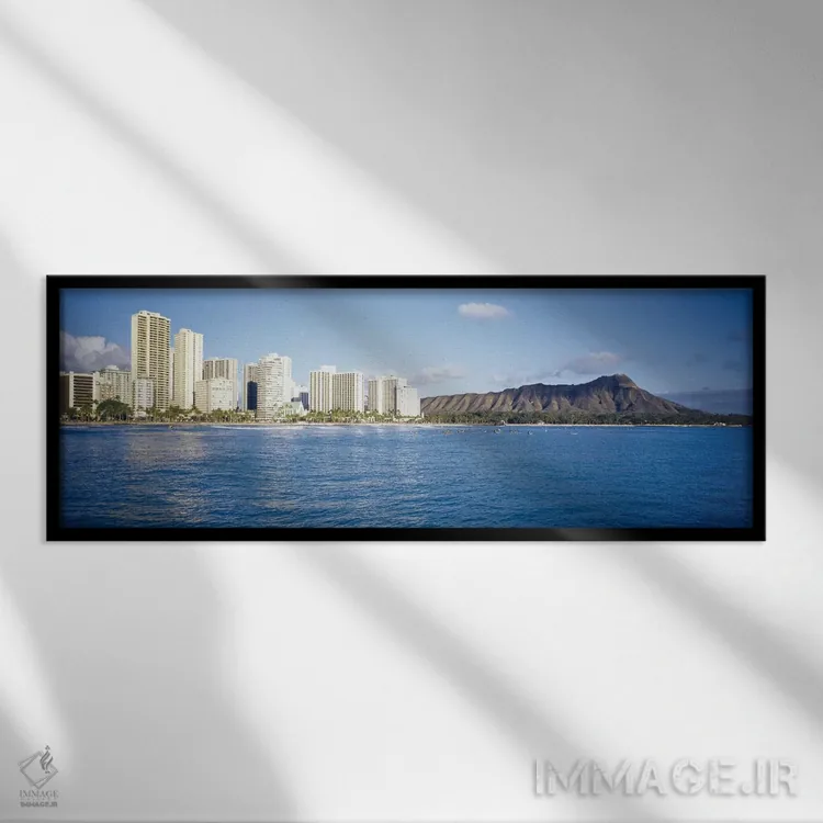 تابلو Honolulu, Oahu, Hawaii, USA,ساختمانهای کنار آب با کوه آتشفشانی در پسزمینه، هونولولو، اوآهو، هاوایی، آمریکا اثر پانورامیک ایمجز (استودیو عکاسی عریض) - نمای قابدار مشکی