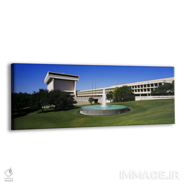 تابلو Austin, Texas, USA,فواره مقابل کتابخانه و موزه ریاستجمهوری لیندون جانسون، آستین، تگزاس، آمریکا اثر پانورامیک ایمجز (استودیو عکاسی عریض) - نمای پرسپکتیو محصول