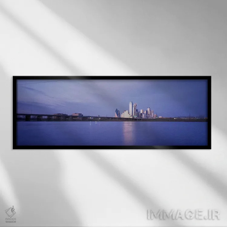 تابلو Dallas, Texas, USA,ساختمانها در کناره آب، دالاس، تگزاس، ایالات متحده اثر پانورامیک ایمجز (استودیو عکاسی عریض) - نمای قابدار مشکی