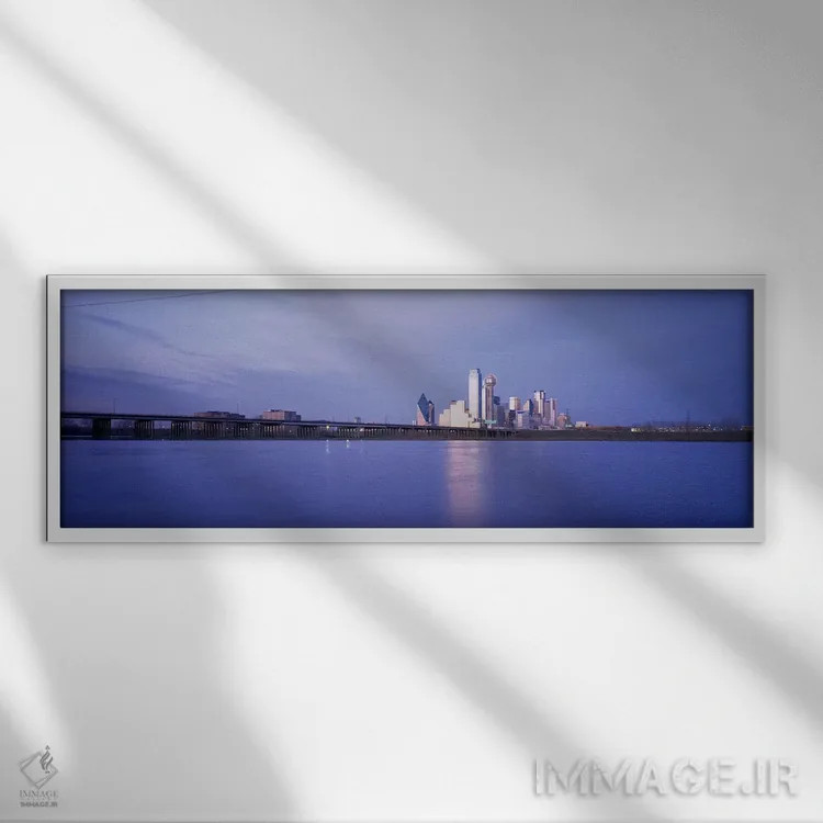 تابلو Dallas, Texas, USA,ساختمانها در کناره آب، دالاس، تگزاس، ایالات متحده اثر پانورامیک ایمجز (استودیو عکاسی عریض) - نمای قابدار سفید