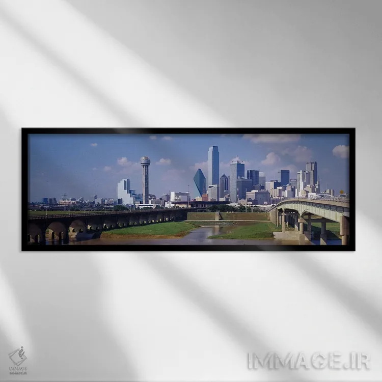 تابلو Dallas, Texas, USA,ساختمانهای اداری در شهر، دالاس، تگزاس، ایالات متحده اثر پانورامیک ایمجز (استودیو عکاسی عریض) - نمای قابدار مشکی