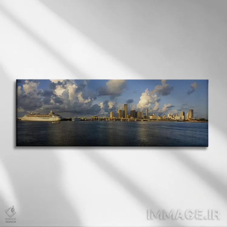 تابلو Miami, Florida, USA,کشتی کروز پهلو گرفته در بندر، میامی، فلوریدا، ایالات متحده اثر پانورامیک ایمجز (استودیو عکاسی عریض) - نمای روبهرو روی دیوار