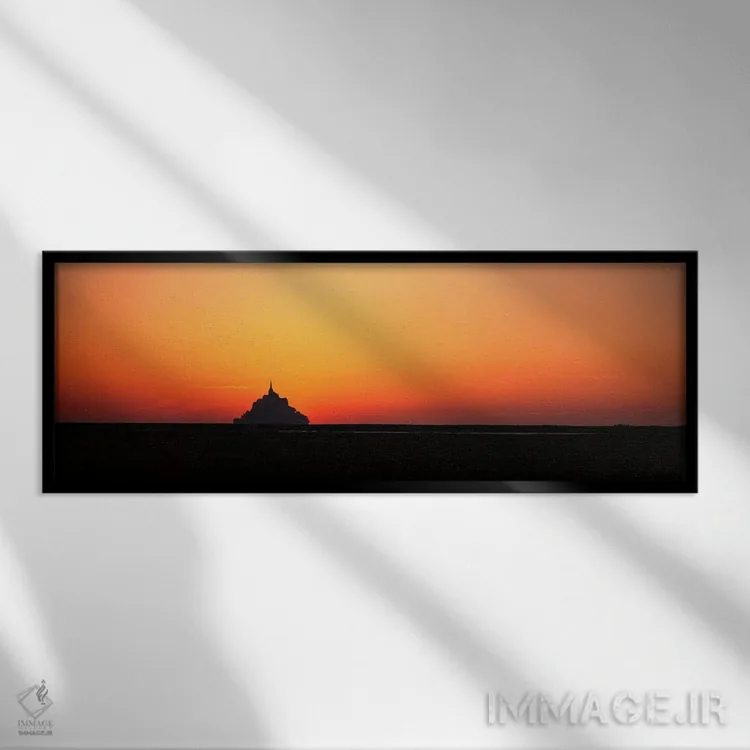 تابلو غروب آفتاب در مون سن میشل، نرماندی، فرانسه اثر پانورامیک ایمجز (استودیو عکاسی عریض) - نمای قابدار مشکی