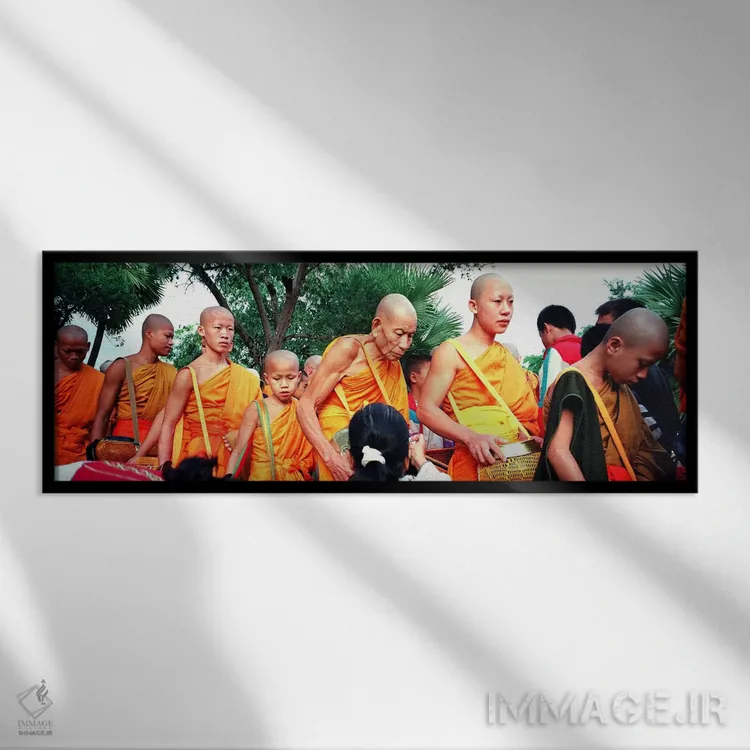 تابلو راهبان بودایی، لوانگ پرابانگ، لائوس اثر پانورامیک ایمجز (استودیو عکاسی عریض) - نمای قابدار مشکی