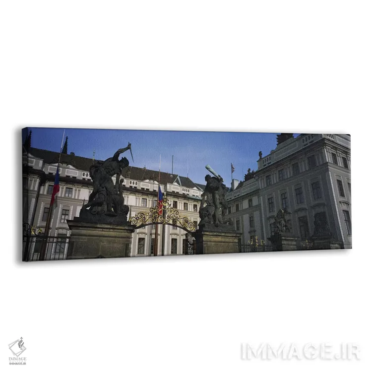 تابلو Old Town Square, Prague, Czech Republic,نمای زاویه پایین از کلیسای سنت نیکولاس، میدان شهر قدیم، پراگ، جمهوری چک اثر پانورامیک ایمجز (استودیو عکاسی عریض) - نمای پرسپکتیو محصول