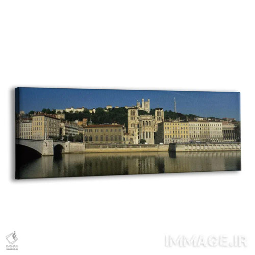 تابلو Lyon, France,معماری کنار آب با نمای کلیسای جامع لیون (کاتدرال سن-ژان باتیست دو لیون)، لیون، فرانسه اثر پانورامیک ایمجز (استودیو عکاسی عریض) - نمای پرسپکتیو محصول