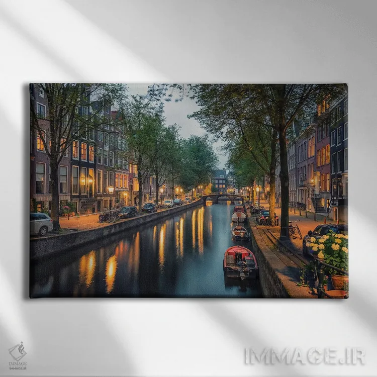 تابلو چراغهای شهر آمستردام اثر مانجیک پیکچرز (استودیو عکاسی یا فیلمسازی) - نمای روبهرو روی دیوار