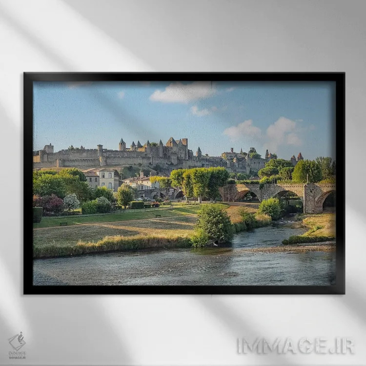 تابلو صبح کارکاسون (فرانسه) اثر مانجیک پیکچرز (استودیو عکاسی یا فیلمسازی) - نمای قابدار مشکی