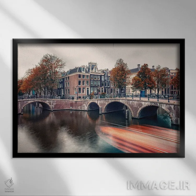 تابلو رد نور در آمستردام اثر مانجیک پیکچرز (استودیو عکاسی یا فیلمسازی) - نمای قابدار مشکی