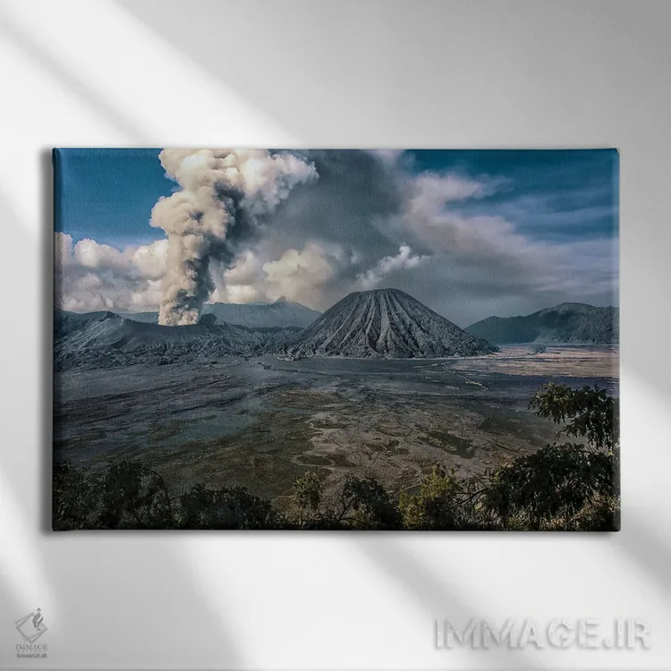 تابلو منظره شرق جاوه اثر مانجیک پیکچرز (استودیو عکاسی یا فیلمسازی) - نمای روبهرو روی دیوار