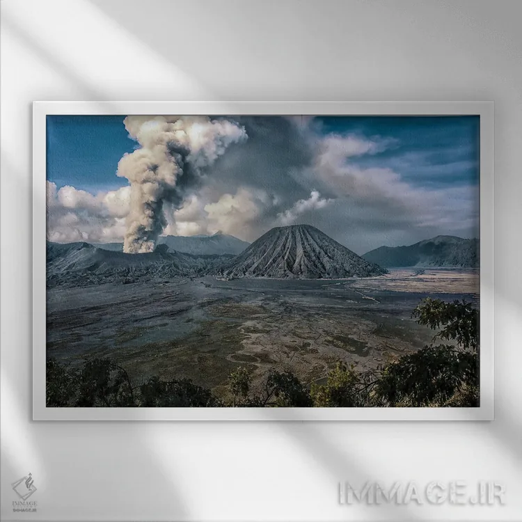 تابلو منظره شرق جاوه اثر مانجیک پیکچرز (استودیو عکاسی یا فیلمسازی) - نمای قابدار سفید