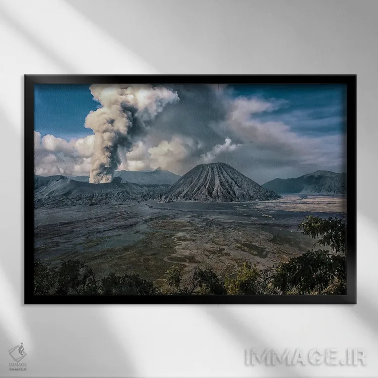 تابلو منظره شرق جاوه اثر مانجیک پیکچرز (استودیو عکاسی یا فیلمسازی) - نمای قابدار مشکی