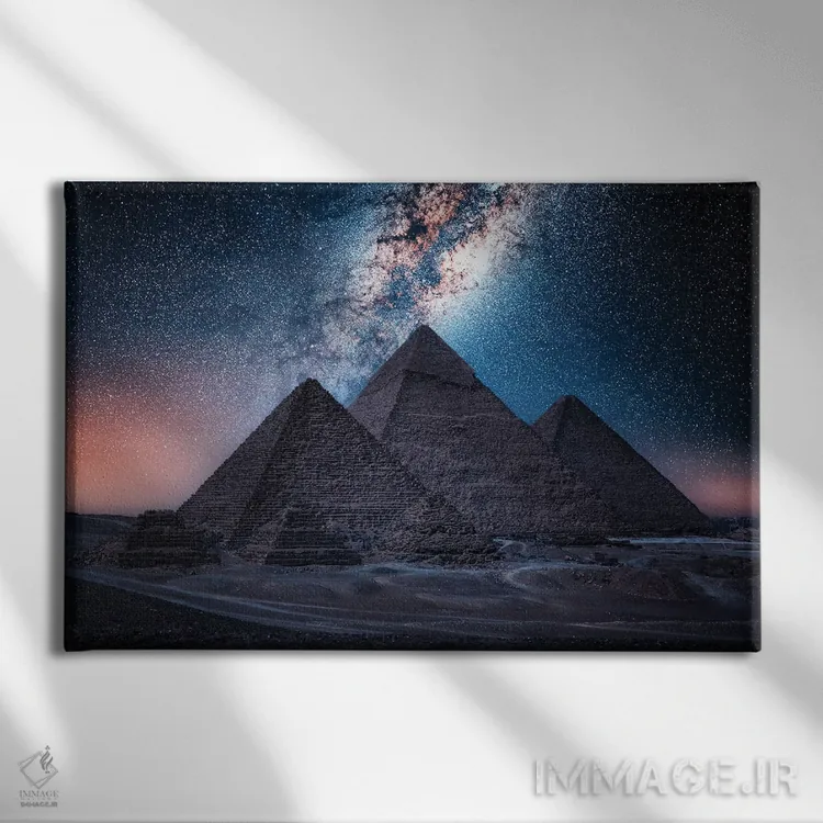 تابلو شب مصری اثر مانجیک پیکچرز (استودیو عکاسی یا فیلمسازی) - نمای روبهرو روی دیوار