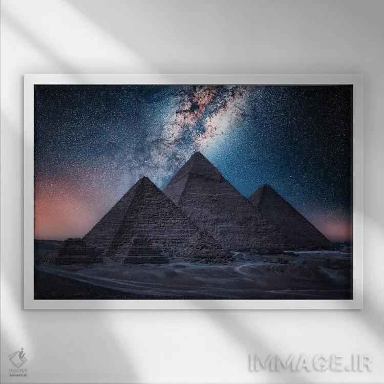 تابلو شب مصری اثر مانجیک پیکچرز (استودیو عکاسی یا فیلمسازی) - نمای قابدار سفید