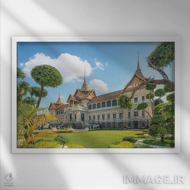 تابلو قصر بزرگ اثر مانجیک پیکچرز (استودیو عکاسی یا فیلمسازی) - نمای قابدار سفید