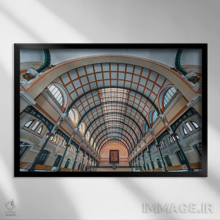 تابلو اداره پست مرکزی سایگون اثر مانجیک پیکچرز (استودیو عکاسی یا فیلمسازی) - نمای قابدار مشکی