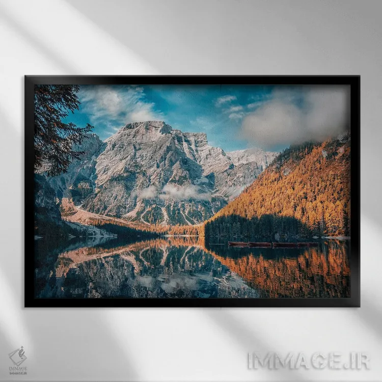 تابلو پاییز در بریس (ناحیهای در ایتالیا) اثر مانجیک پیکچرز (استودیو عکاسی یا فیلمسازی) - نمای قابدار مشکی