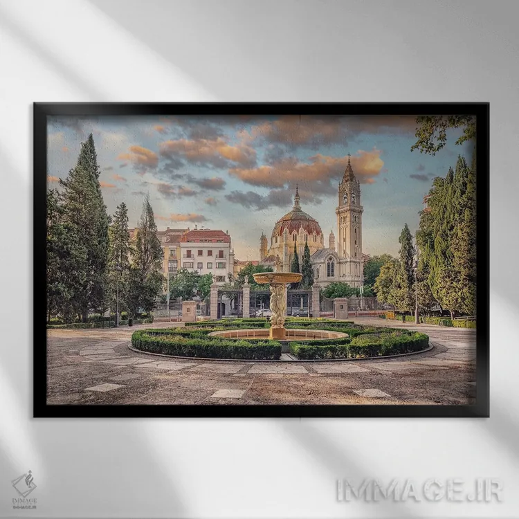 تابلو فوئنته د لاس کواترو گراسیا (فواره چهار نعمت، اسپانیا) اثر مانجیک پیکچرز (استودیو عکاسی یا فیلمسازی) - نمای قابدار مشکی