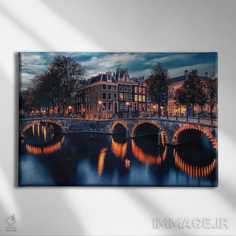 تابلو گرگومیش آمستردام اثر مانجیک پیکچرز (استودیو عکاسی یا فیلمسازی) - نمای روبهرو روی دیوار