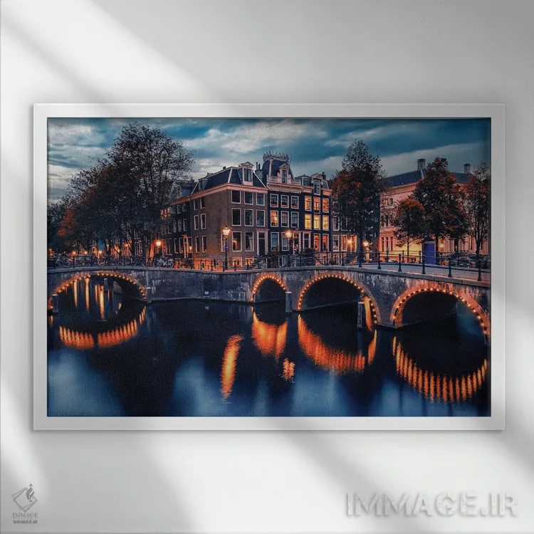 تابلو گرگومیش آمستردام اثر مانجیک پیکچرز (استودیو عکاسی یا فیلمسازی) - نمای قابدار سفید