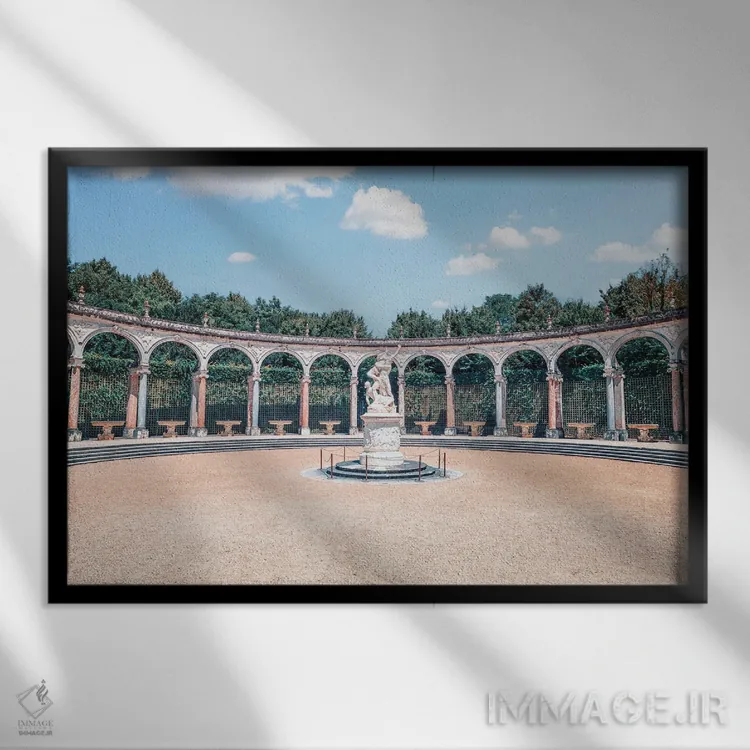 تابلو باغ ورسای اثر مانجیک پیکچرز (استودیو عکاسی یا فیلمسازی) - نمای قابدار مشکی