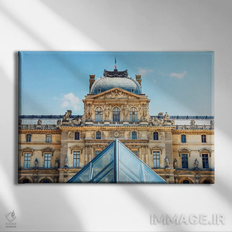 تابلو معماری لوور (موزه لوور پاریس) اثر مانجیک پیکچرز (استودیو عکاسی یا فیلمسازی) - نمای روبهرو روی دیوار