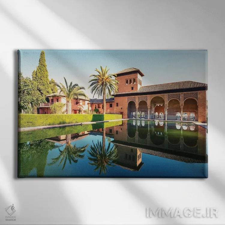 تابلو بازتاب الحمرا اثر مانجیک پیکچرز (استودیو عکاسی یا فیلمسازی) - نمای روبهرو روی دیوار