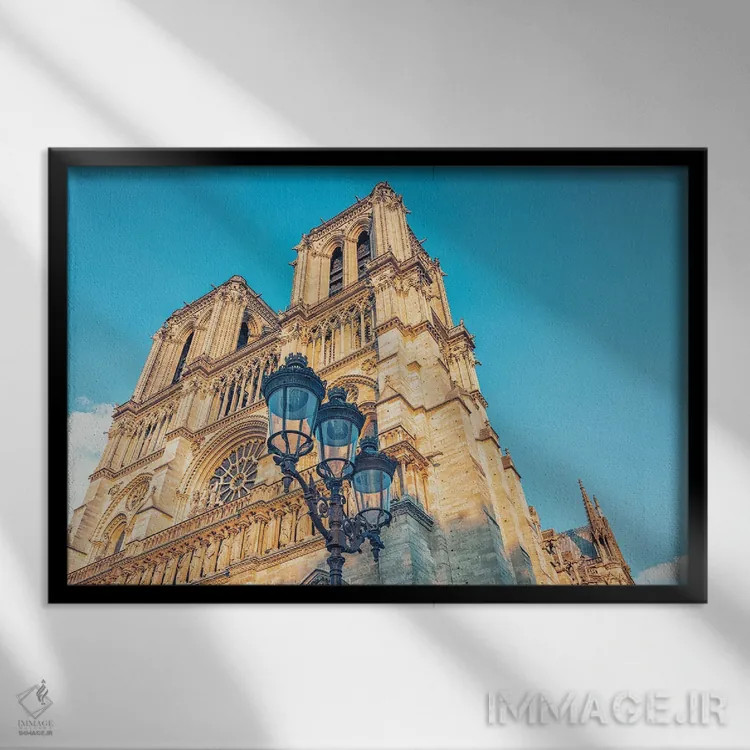 تابلو نمای کلیسا نوتردام اثر مانجیک پیکچرز (استودیو عکاسی یا فیلمسازی) - نمای قابدار مشکی