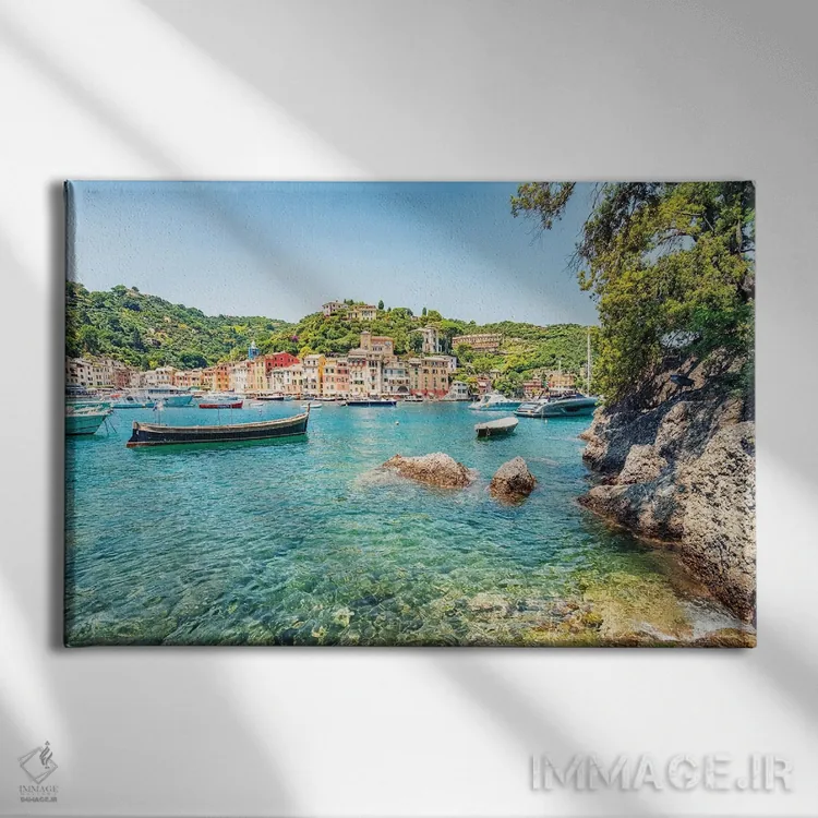 تابلو پورتوفینو در تابستان اثر مانجیک پیکچرز (استودیو عکاسی یا فیلمسازی) - نمای روبهرو روی دیوار